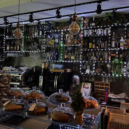 B&B Caffe Retro' 奇斯泰尔纳迪拉蒂纳 外观 照片